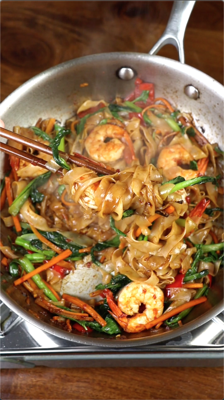 Drunken Thai Shrimp Noodles - Another Food Lover