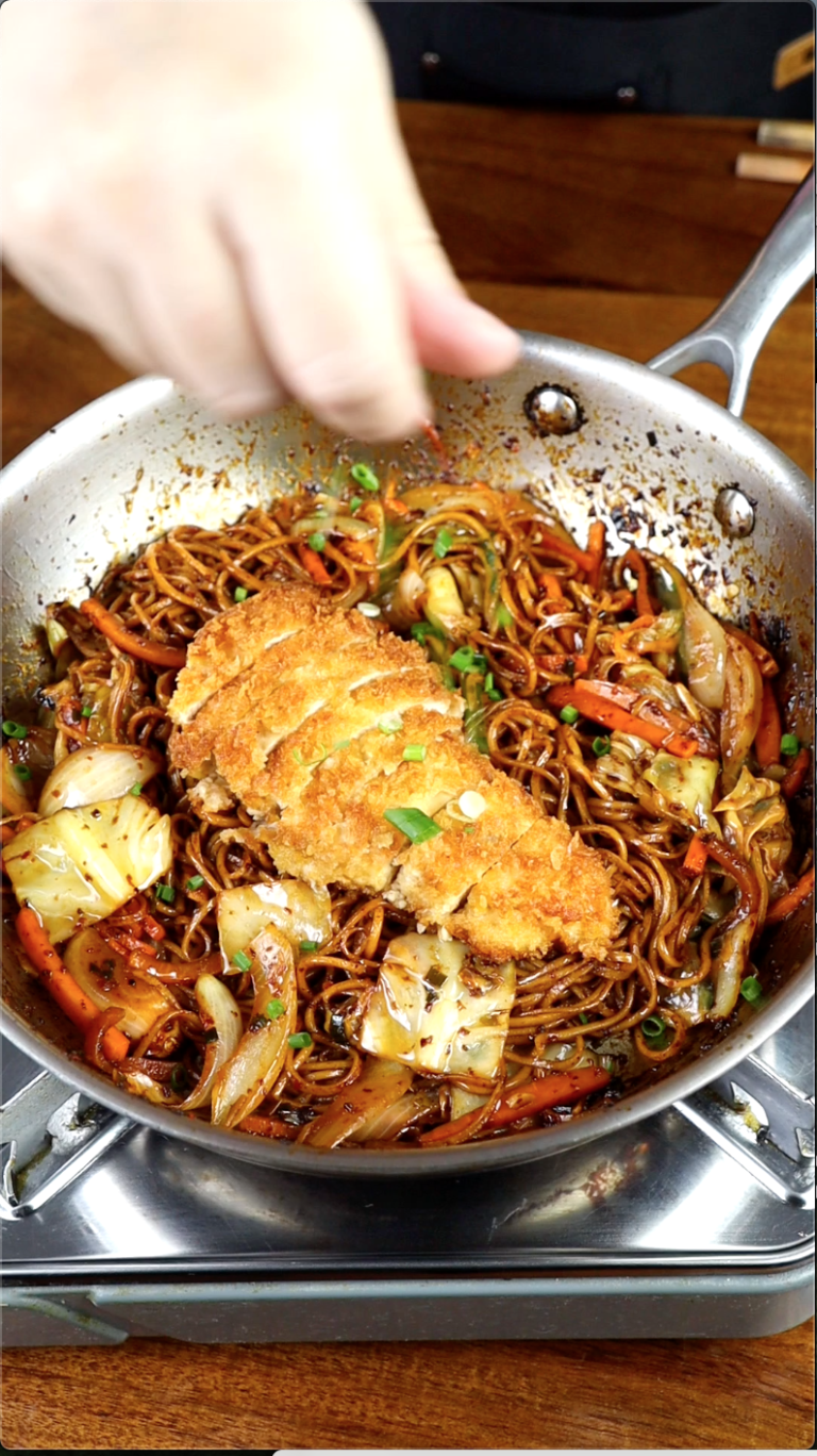 Spicy Vegetable Stir-Fry Noodles With Fried Chicken - Another Food Lover